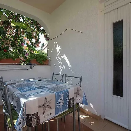 Lovely Family House Robi Guest house 3*