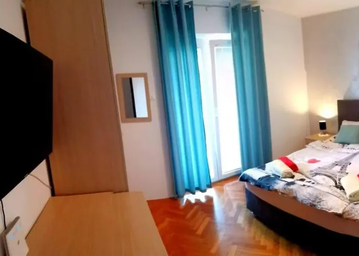 Lovely Family House Robi